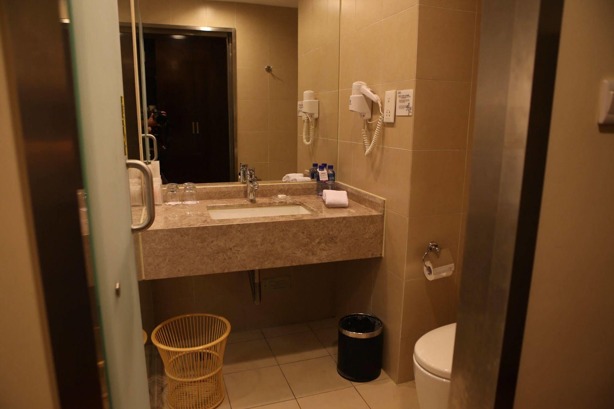 Benjoy Hotel - Jinqiao Branch Σανγκάη Εξωτερικό φωτογραφία