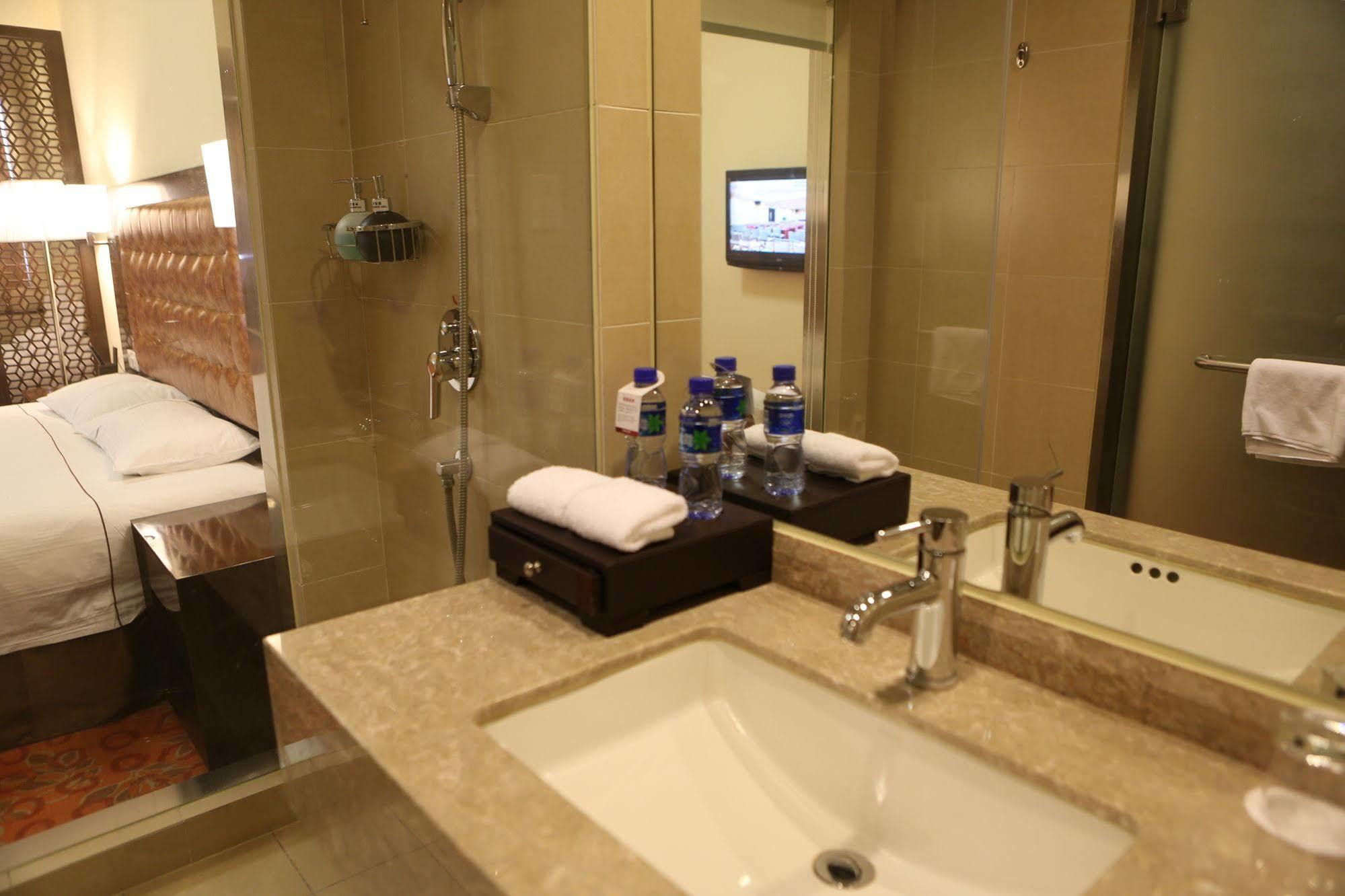 Benjoy Hotel - Jinqiao Branch Σανγκάη Εξωτερικό φωτογραφία