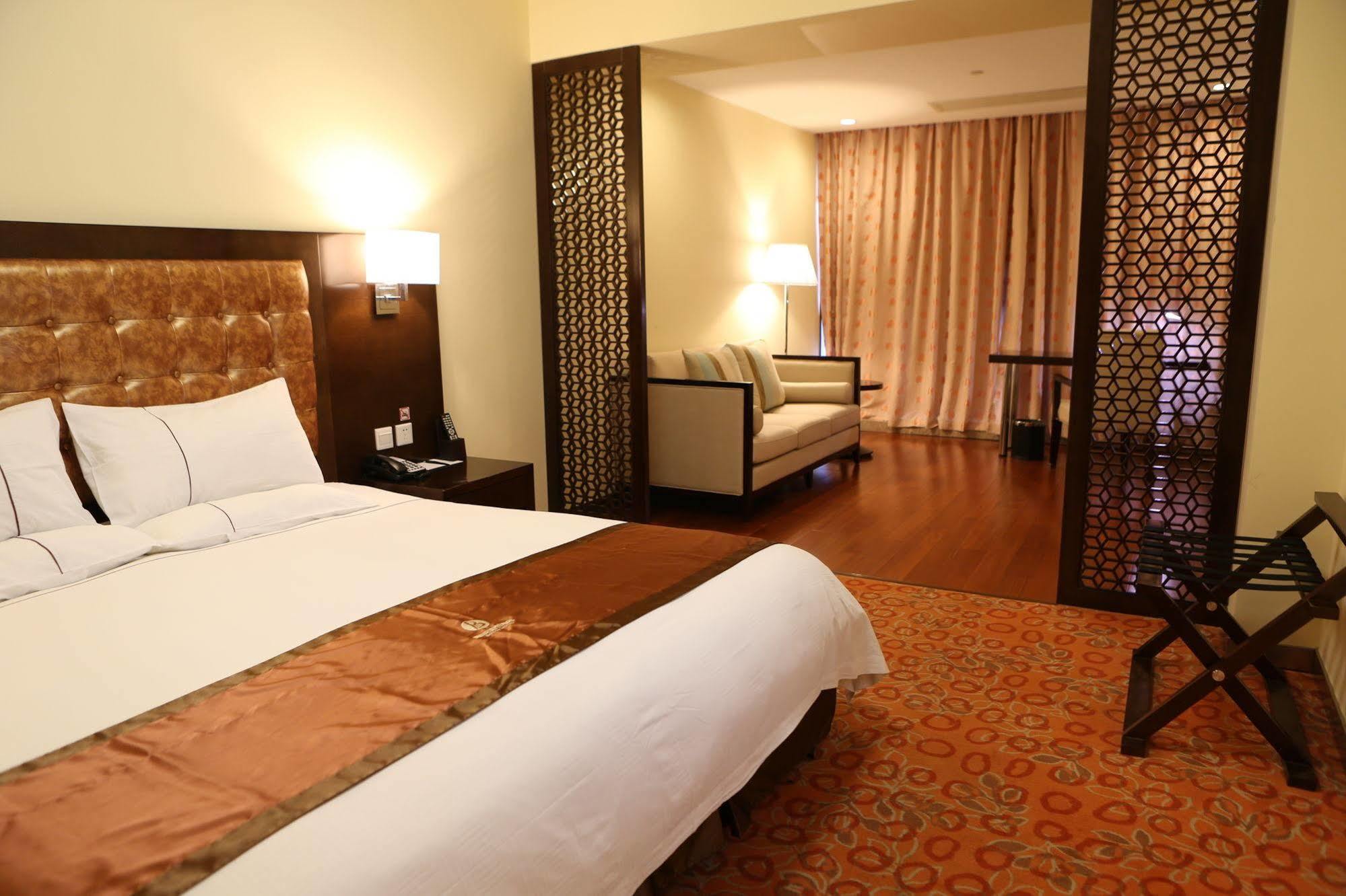 Benjoy Hotel - Jinqiao Branch Σανγκάη Εξωτερικό φωτογραφία